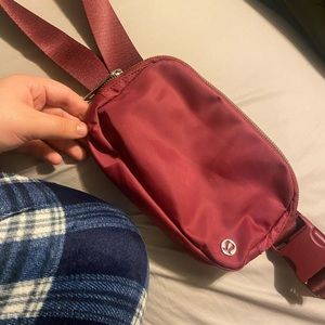 lululemon everywhere belt bag 1L